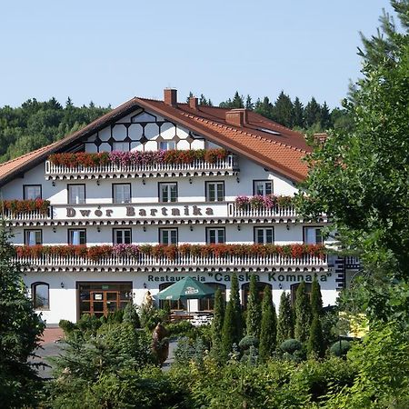 Dwór Bartnika Acomodação com café da manhã Narewka Exterior foto