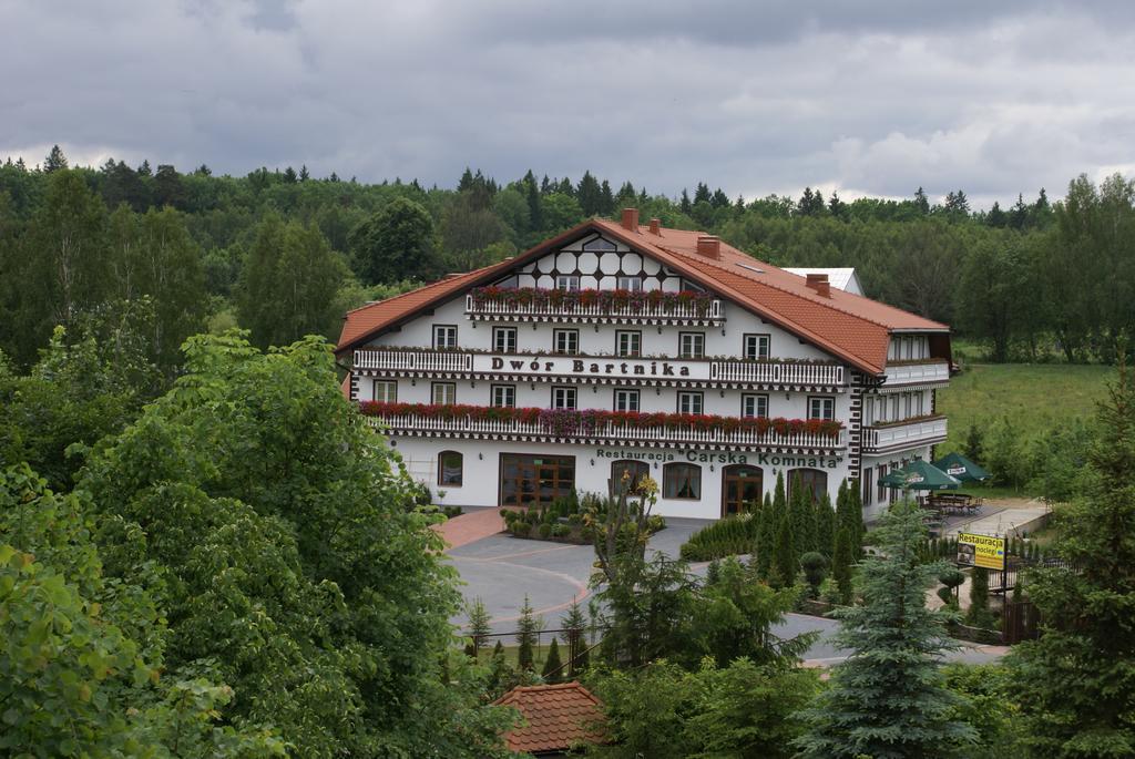 Dwór Bartnika Acomodação com café da manhã Narewka Exterior foto